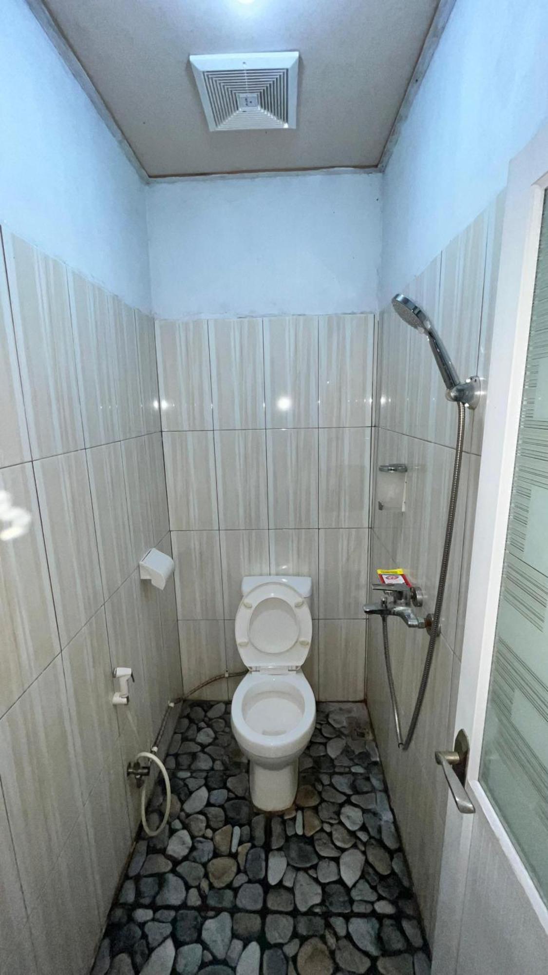 Belitung Backpacker Apartment Tanjung Pandan Exterior photo
