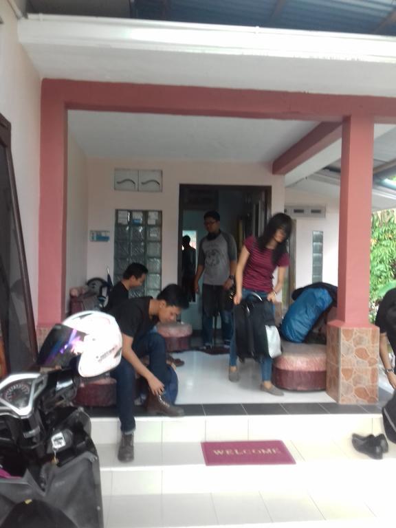 Belitung Backpacker Apartment Tanjung Pandan Exterior photo