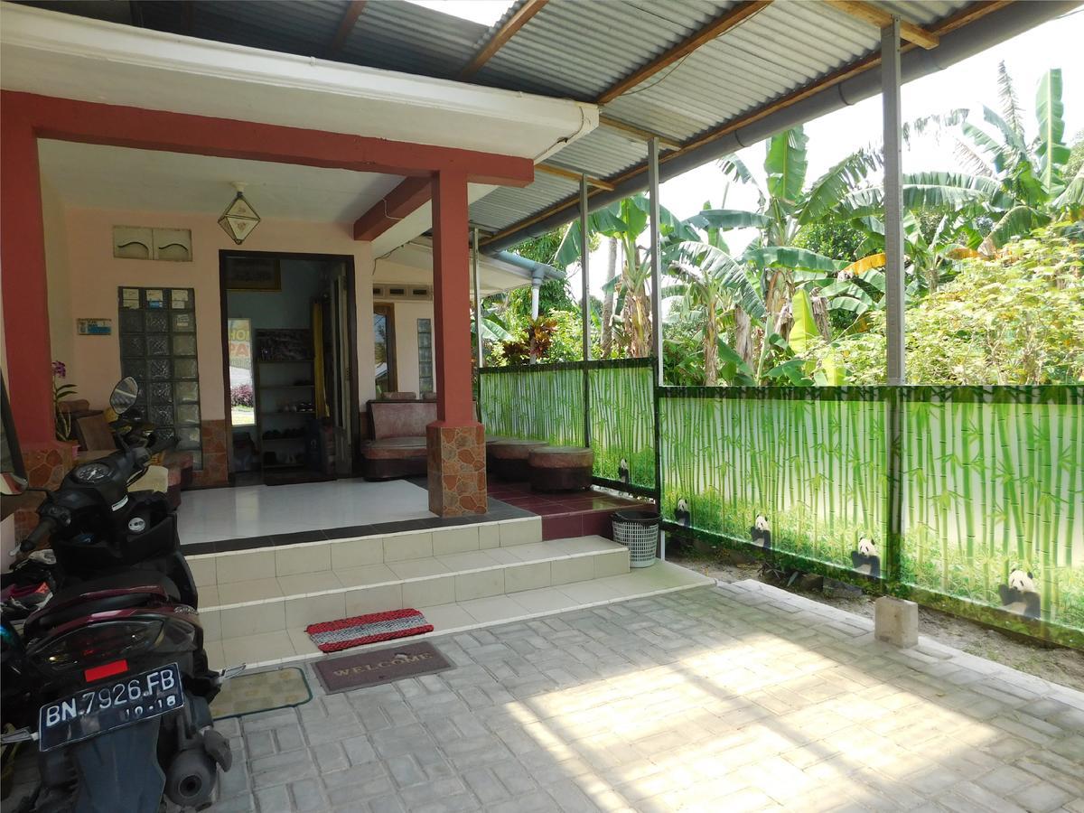 Belitung Backpacker Apartment Tanjung Pandan Exterior photo